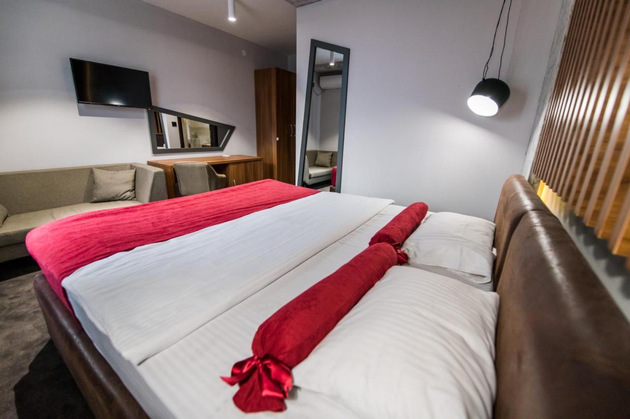 Hotel Bavka レスコヴァツ エクステリア 写真