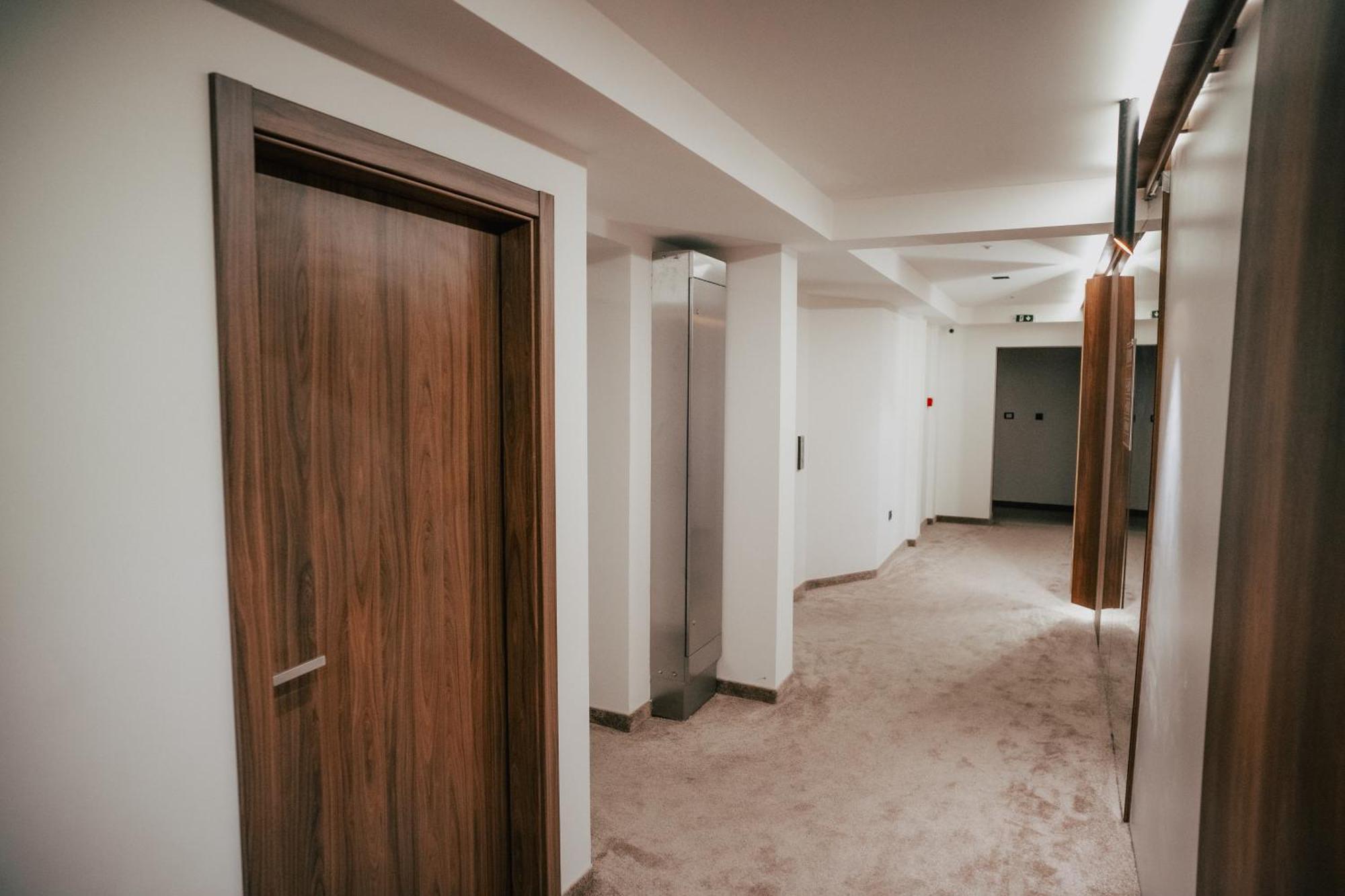 Hotel Bavka レスコヴァツ エクステリア 写真