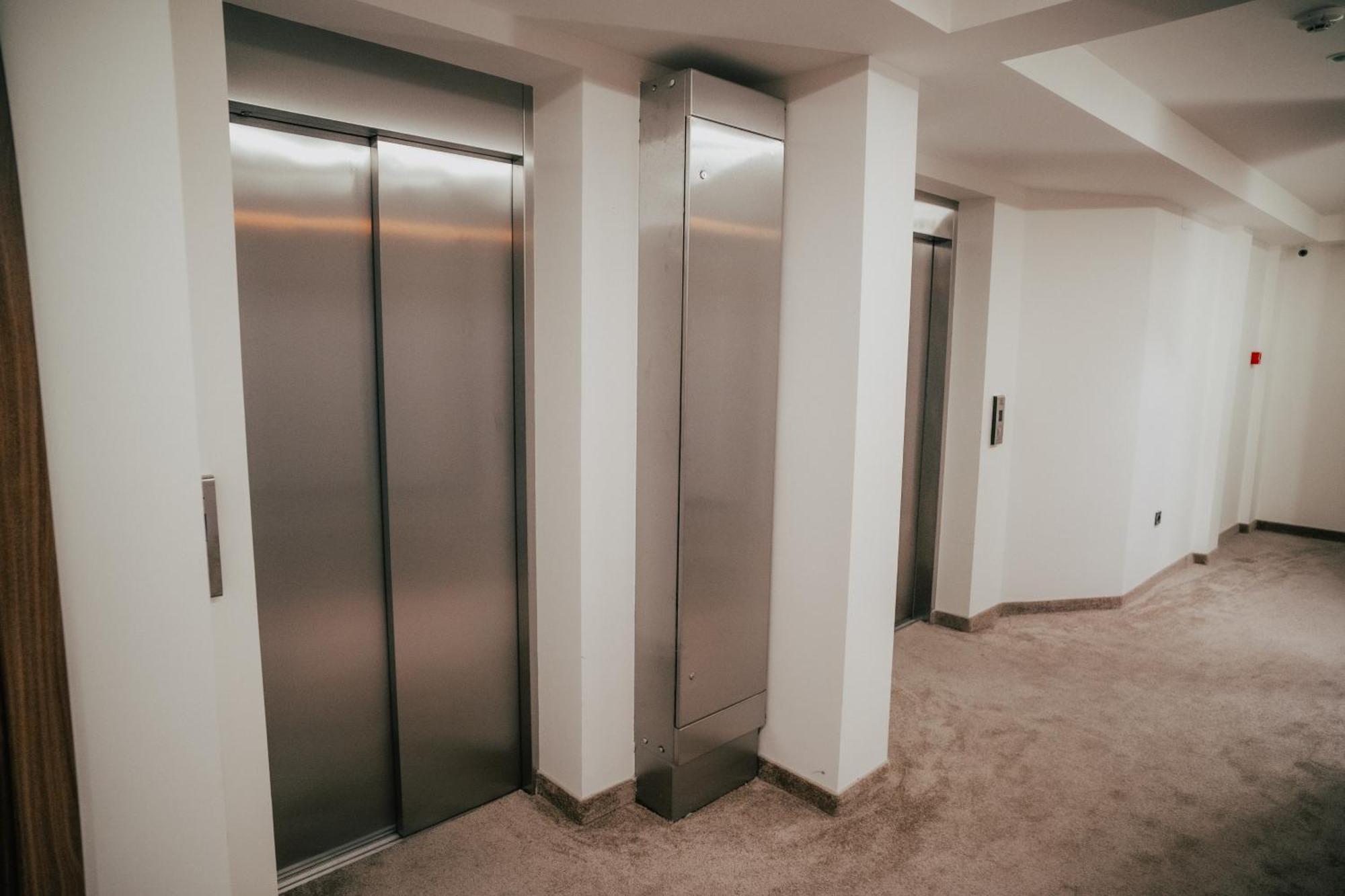 Hotel Bavka レスコヴァツ エクステリア 写真