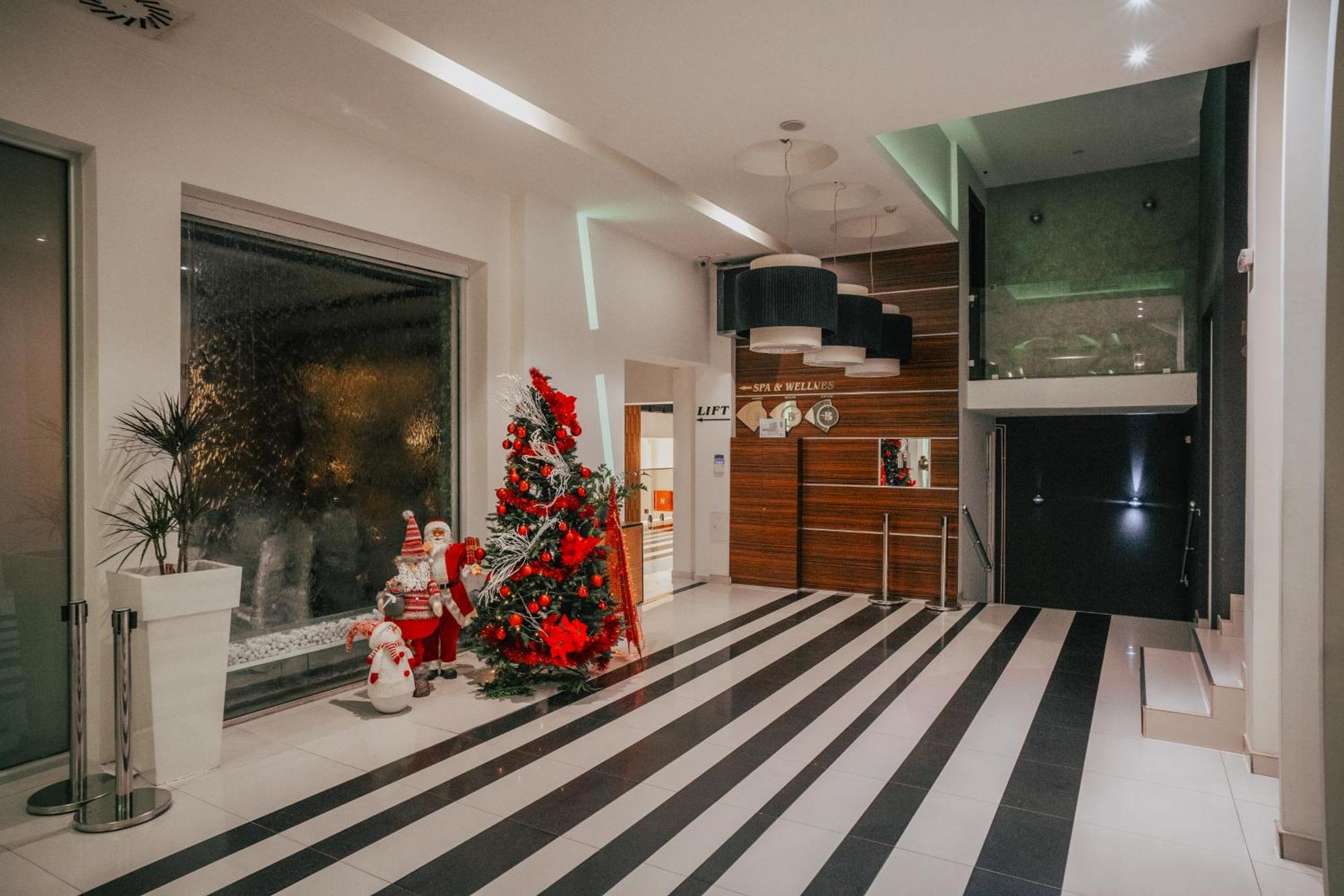 Hotel Bavka レスコヴァツ エクステリア 写真