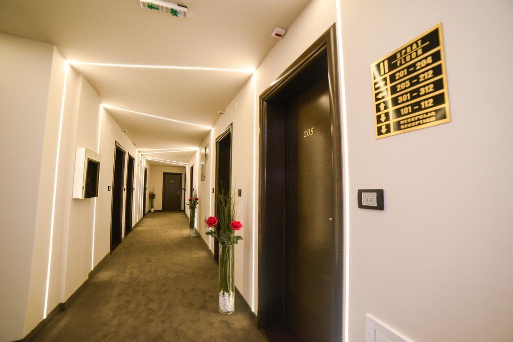 Hotel Bavka レスコヴァツ エクステリア 写真