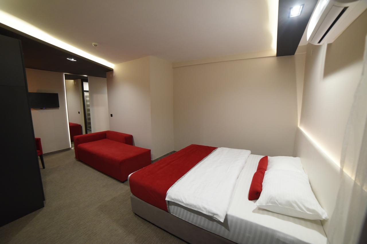 Hotel Bavka レスコヴァツ エクステリア 写真